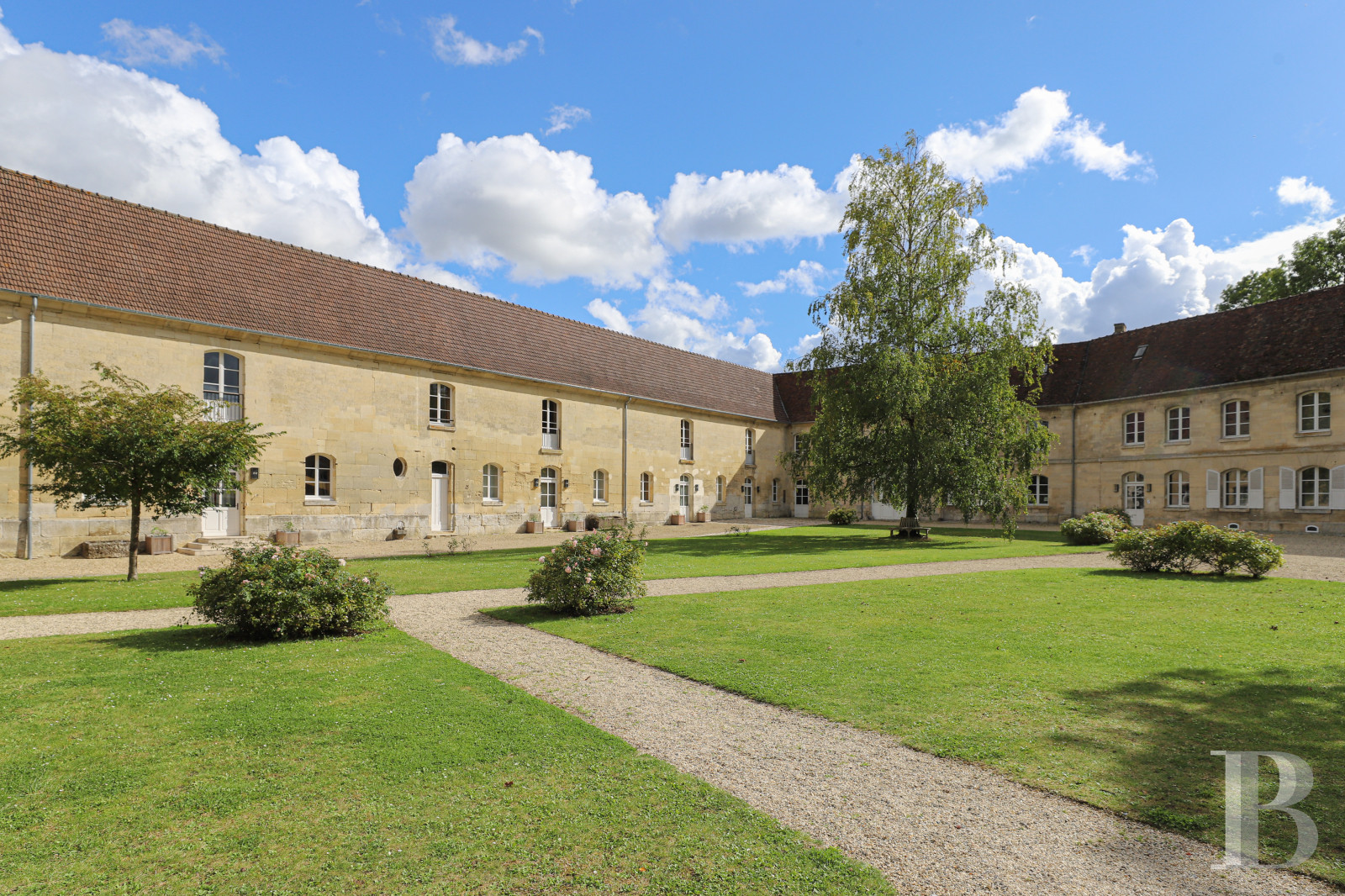 Dans l’Oise, près de Senlis, un vaste corps de ferme du 18e siècle et son pigeonnier transformés en hôtel  - photo  n°26